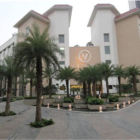 V Retreat Gurgaon Hotel Exterior foto